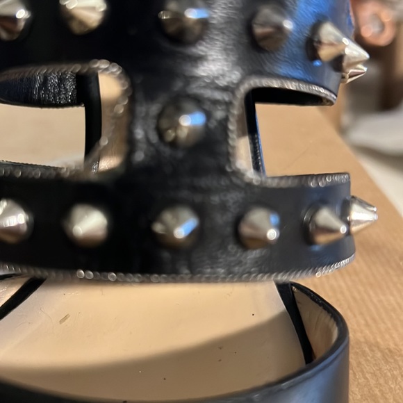 Christian Louboutin shoes - Picture 8 of 11